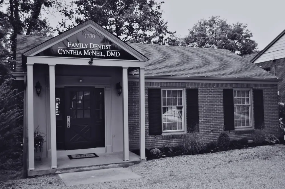 The front porch of McNeil Dental at 1330 Freeport Rd, Fox Chapel.